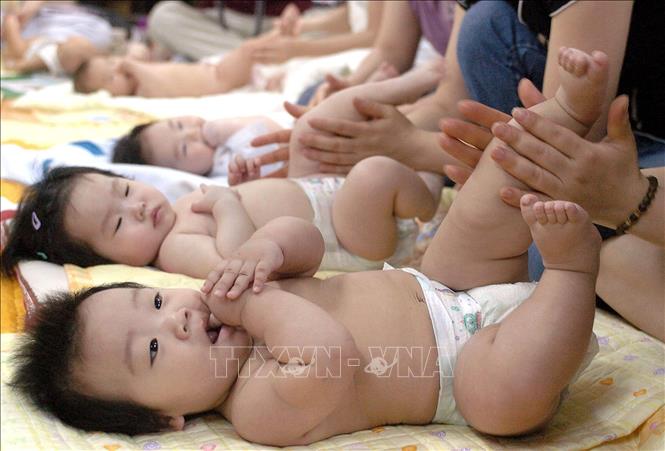 Hàn Quốc ghi nhận tỉ lệ sinh thấp kỷ lục 